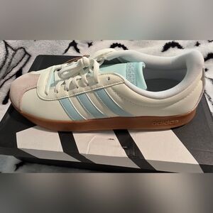 Adidas Women's VL Court White and Light Blue Sneakers